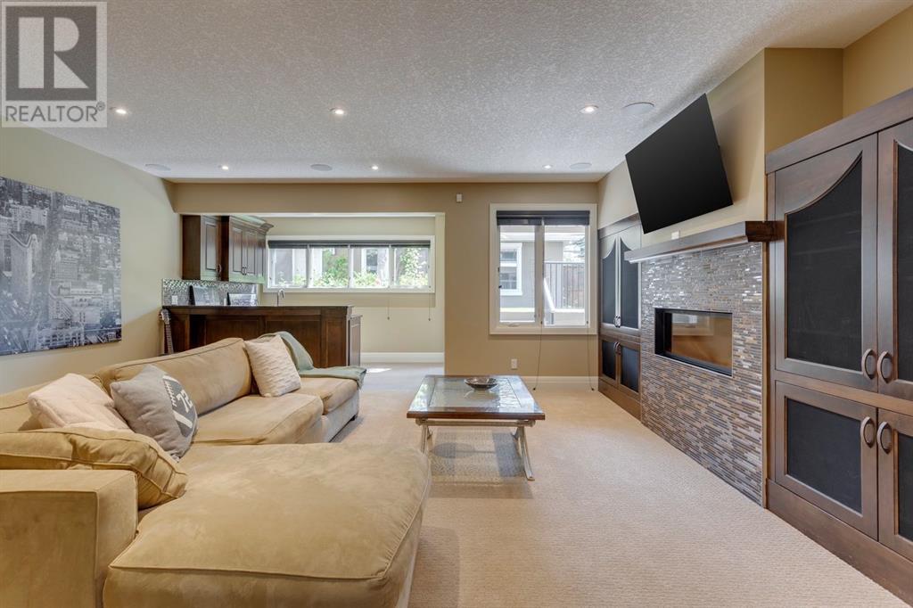 Single Family House for Sale in   Avenue NW St Andrews Heights Calgary 