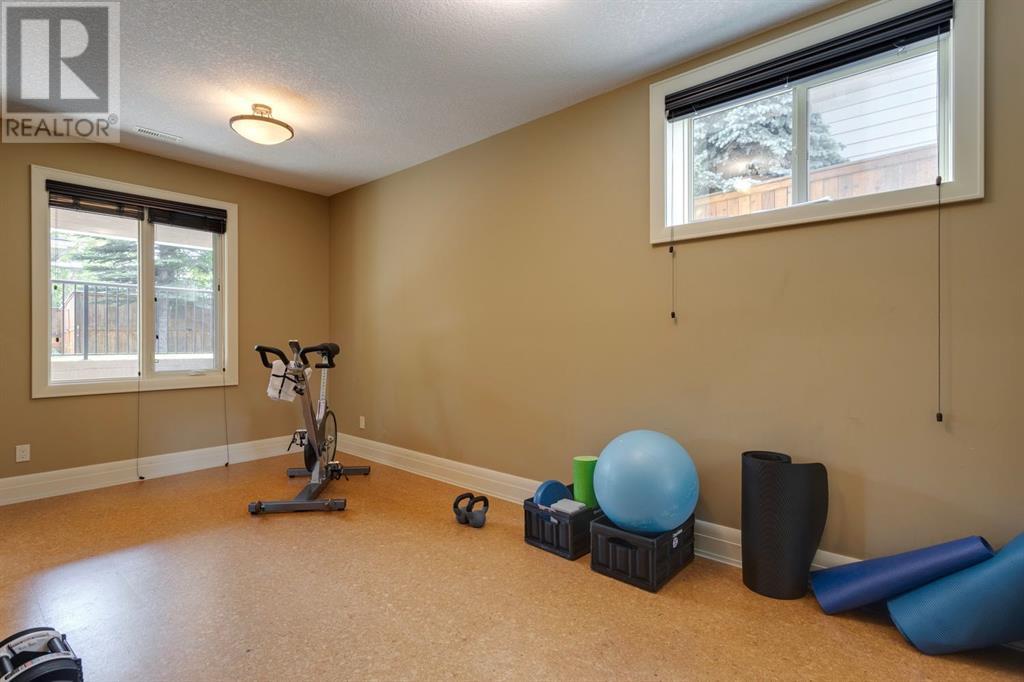 Single Family House for Sale in   Avenue NW St Andrews Heights Calgary 