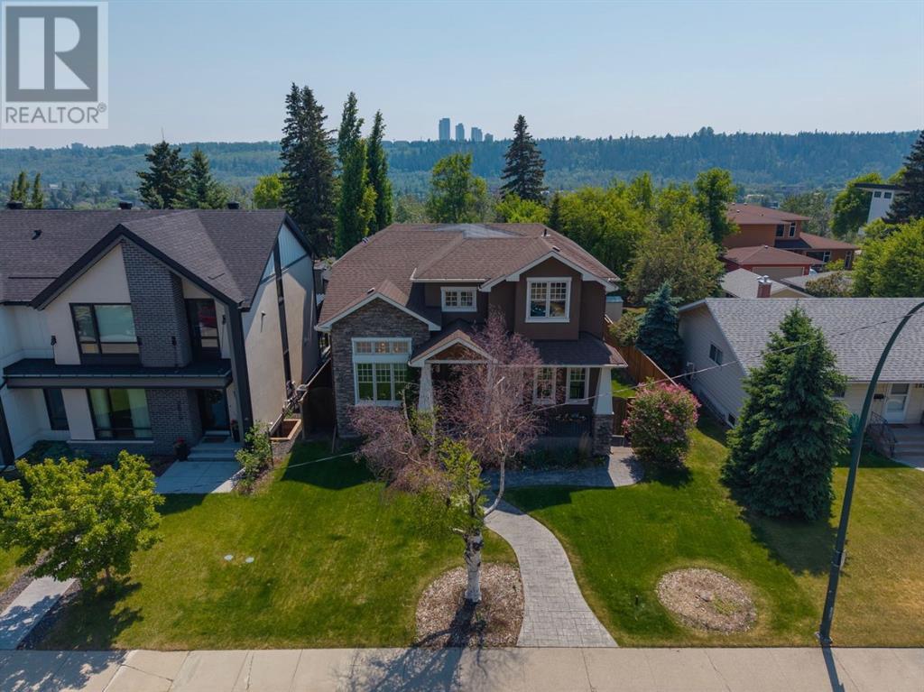 Single Family House for Sale in   Avenue NW St Andrews Heights Calgary 