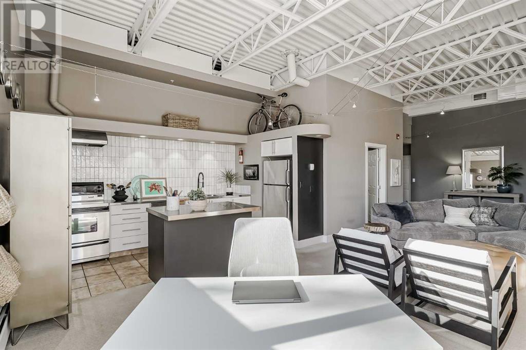 Single Family House Loft for Sale in   Glamis Drive Glamorgan Calgary 
