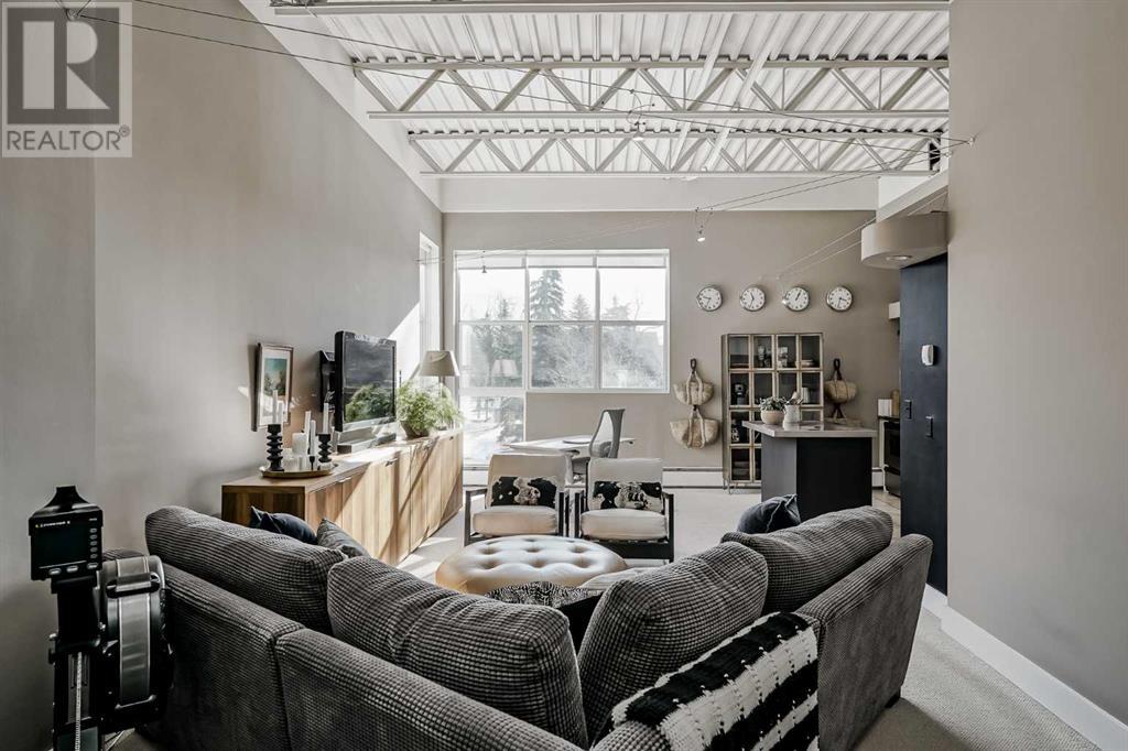 Single Family House Loft for Sale in   Glamis Drive Glamorgan Calgary 