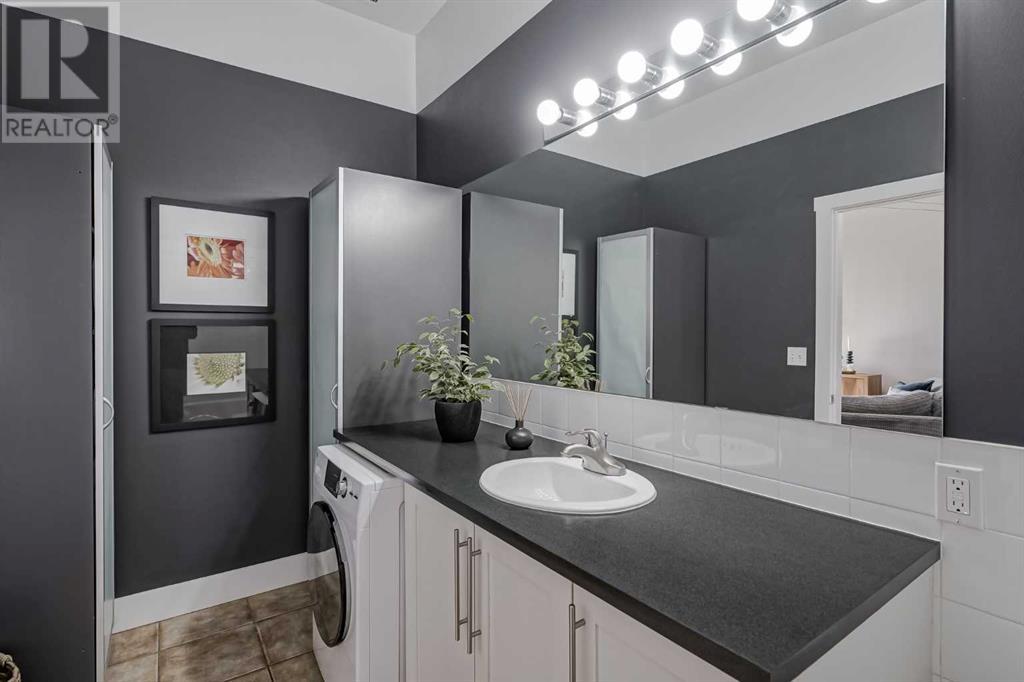 Single Family House Loft for Sale in   Glamis Drive Glamorgan Calgary 