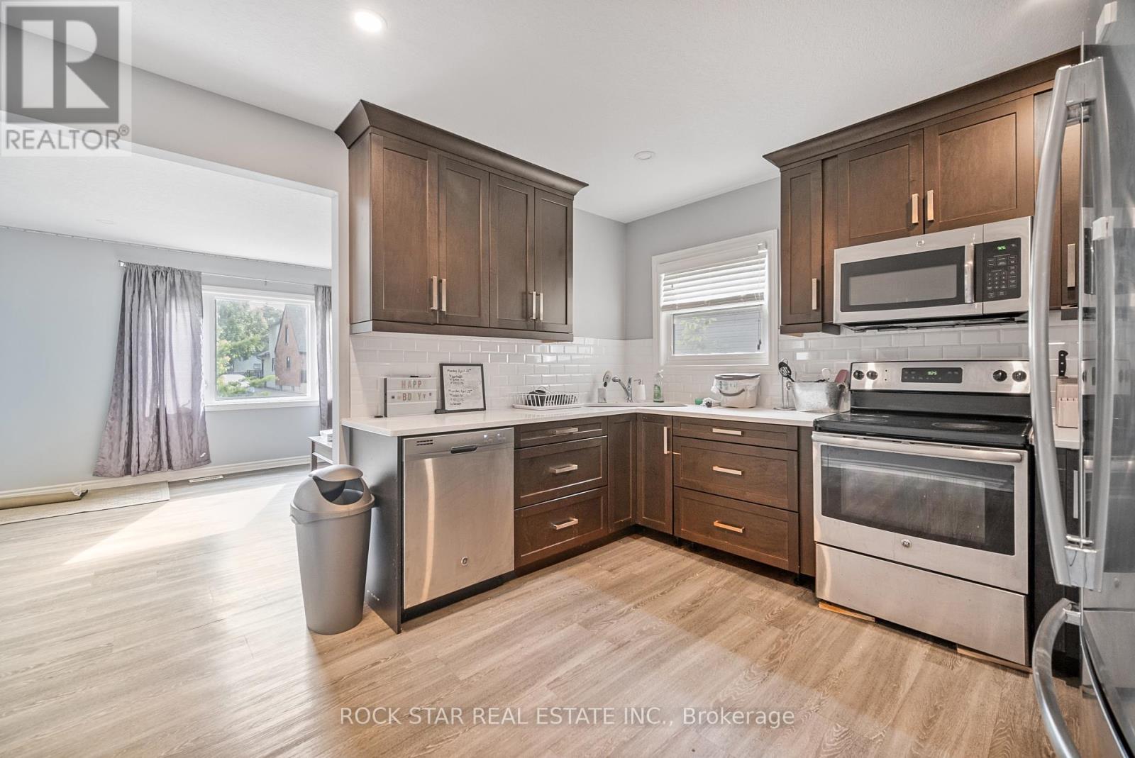 Photo 18 of 222 Rathnally Street, London North ON