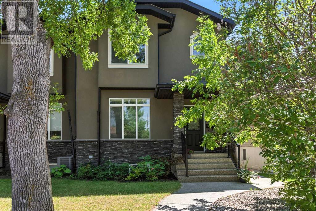 Single Family House for Sale in   Avenue SW Spruce Cliff Calgary 