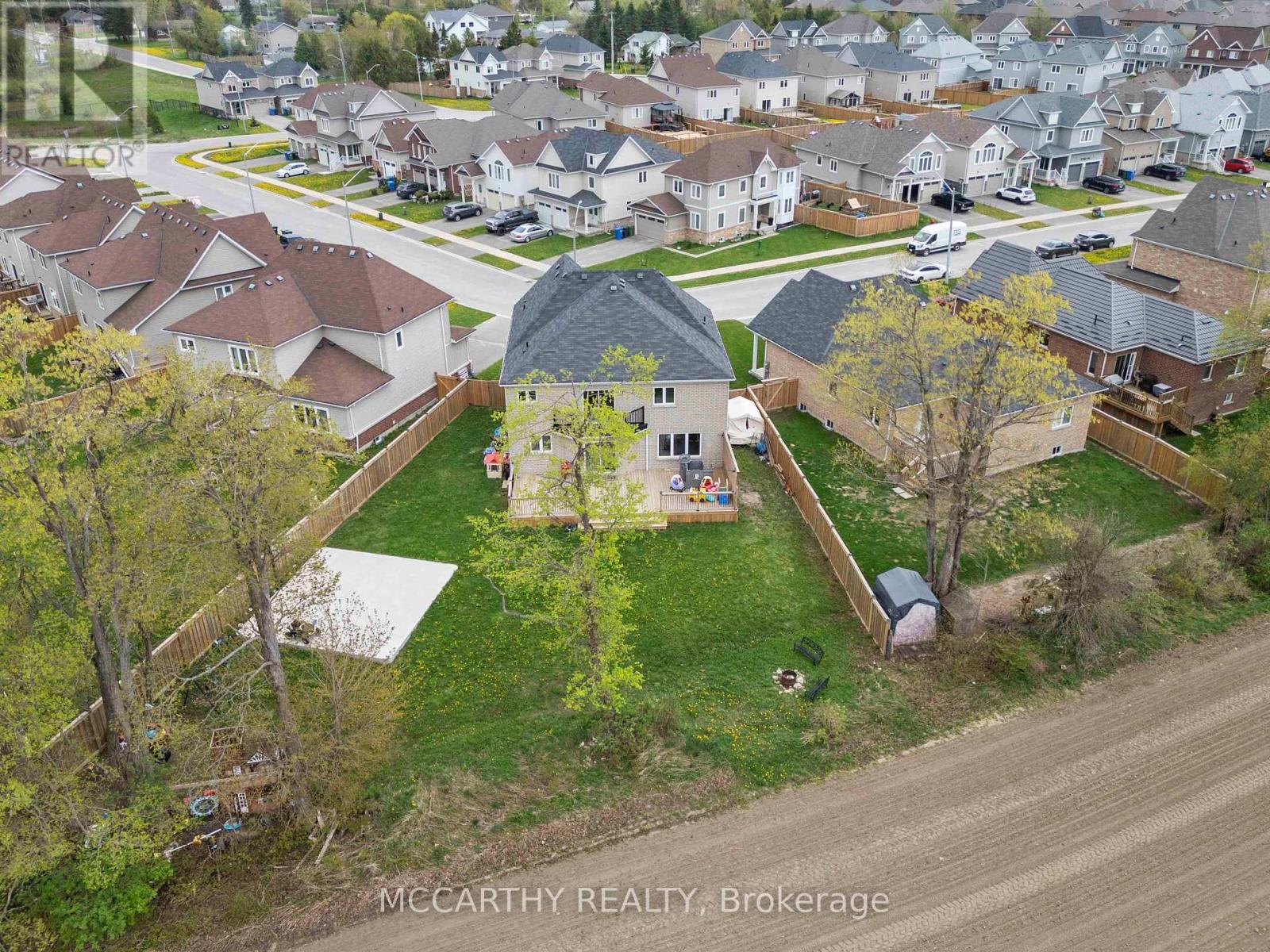 Photo 3 of 51 Todd Crescent, Southgate ON