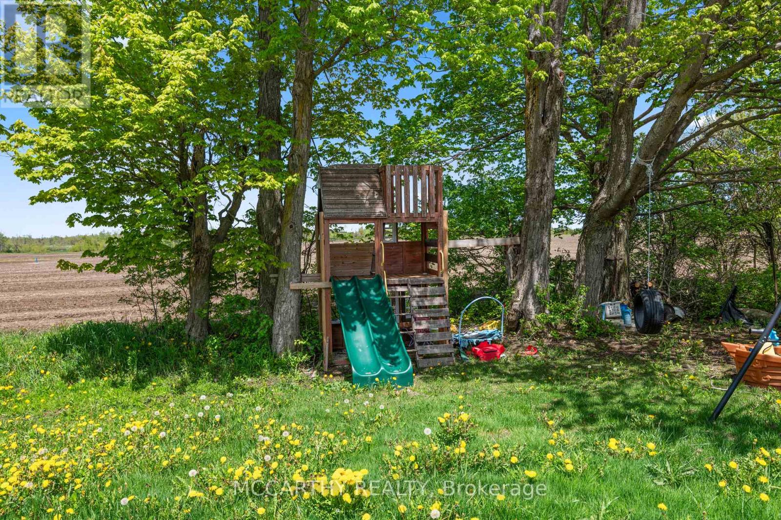 Photo 32 of 51 Todd Crescent, Southgate ON
