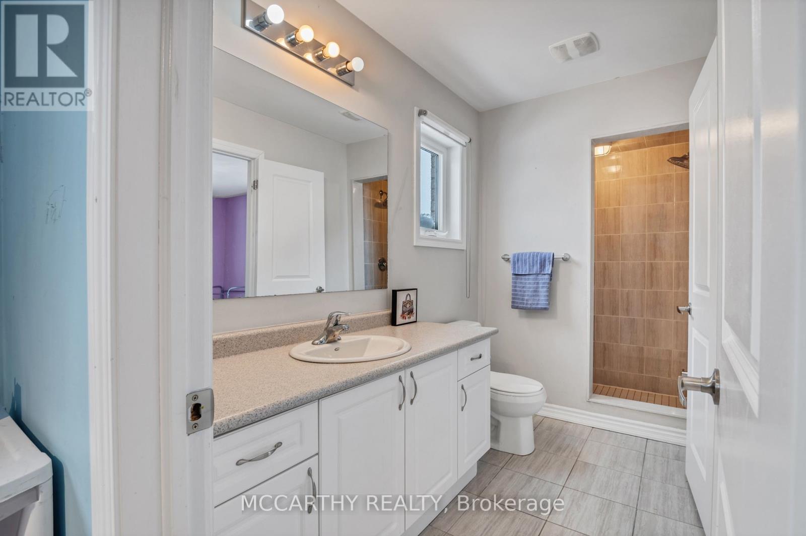 Photo 38 of 51 Todd Crescent, Southgate ON