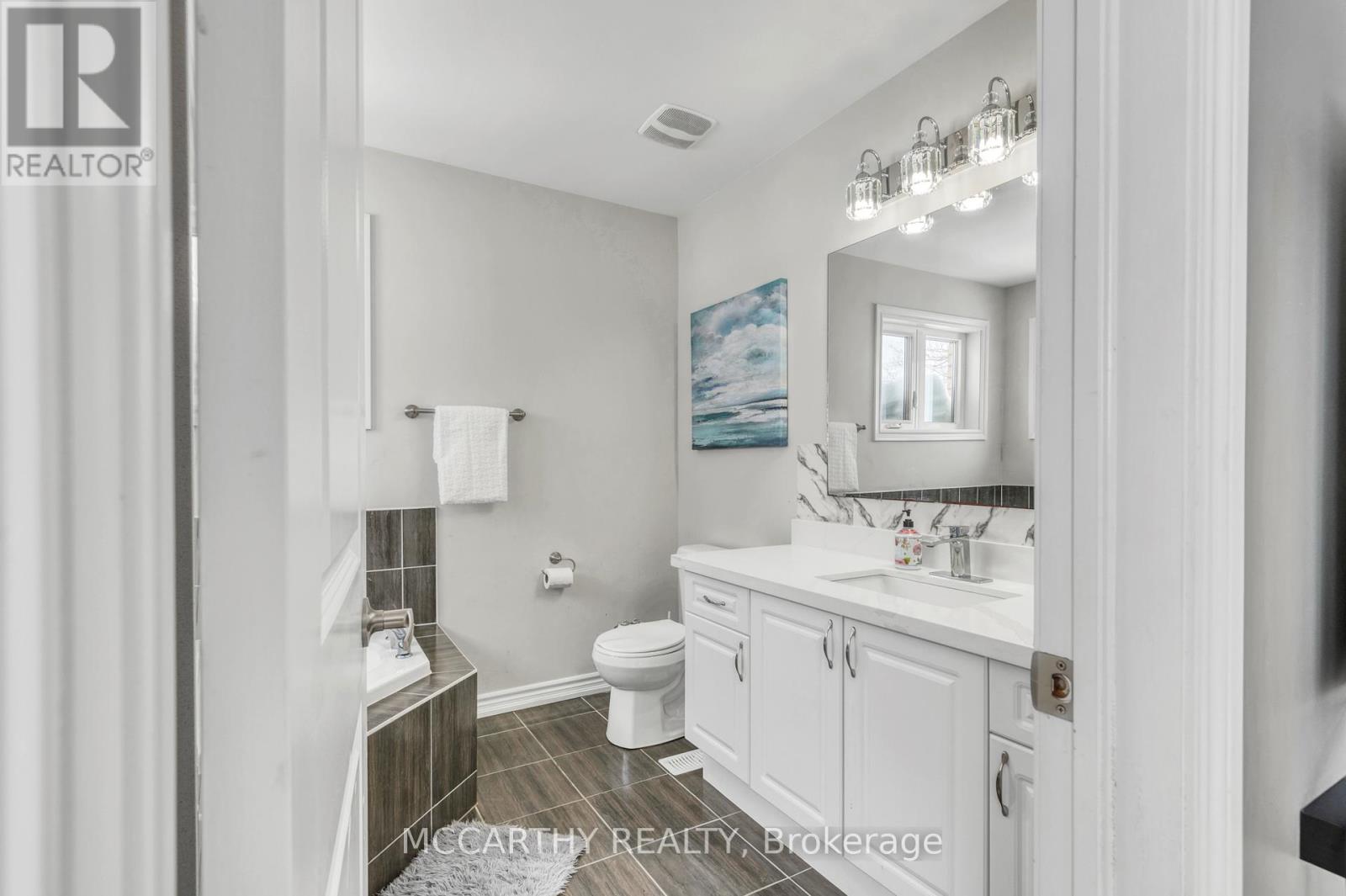 Photo 39 of 51 Todd Crescent, Southgate ON