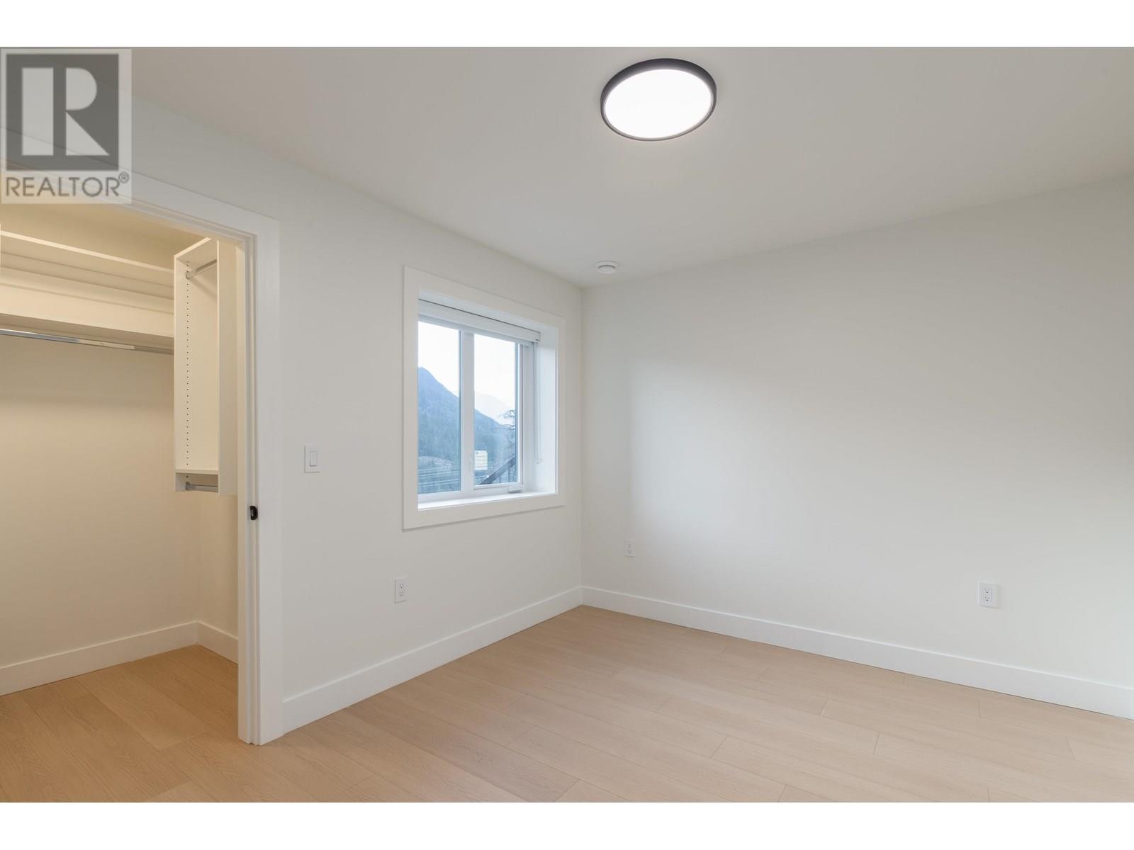 9361 WEDGEMOUNT PLATEAU DRIVE, Whistler