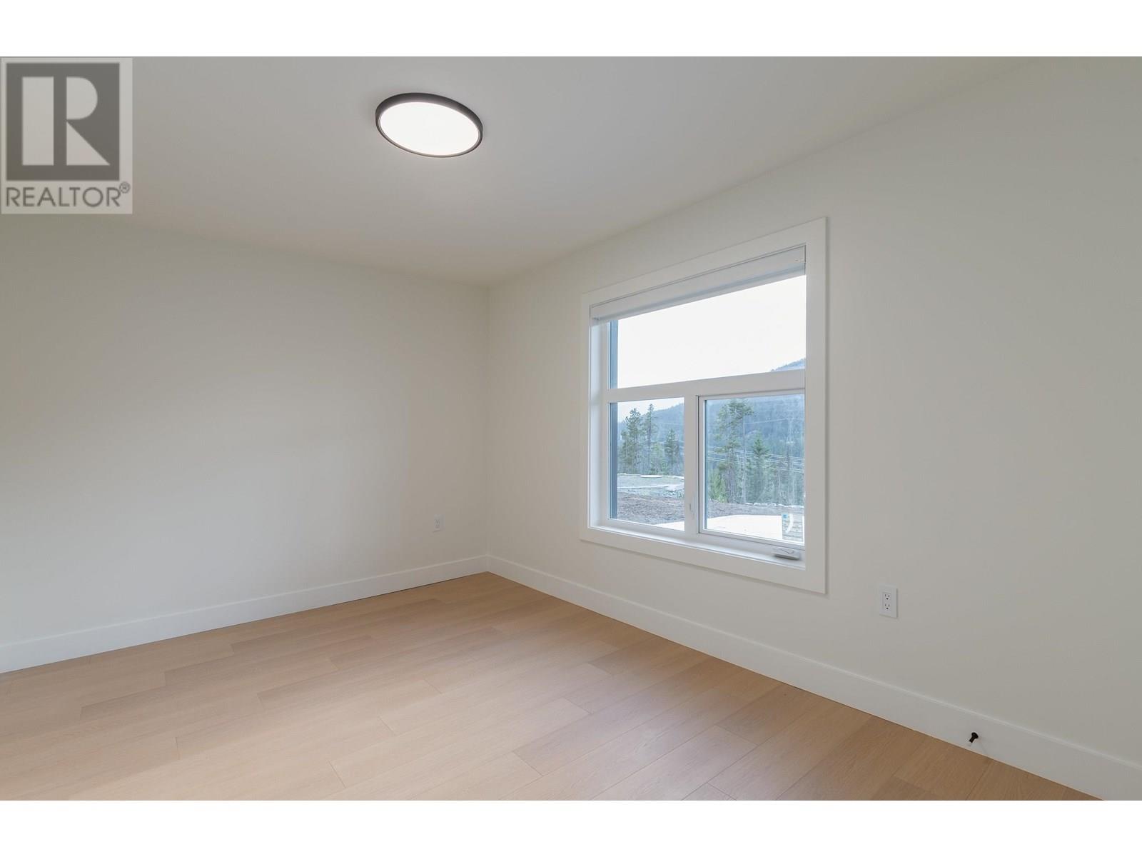 9361 WEDGEMOUNT PLATEAU DRIVE, Whistler
