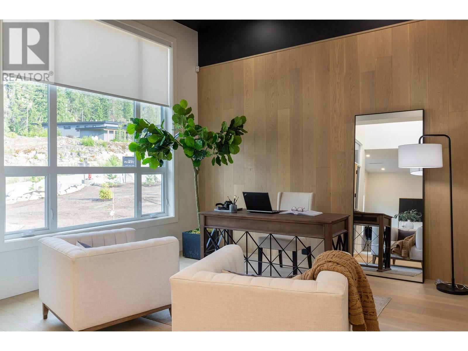 9361 WEDGEMOUNT PLATEAU DRIVE, Whistler
