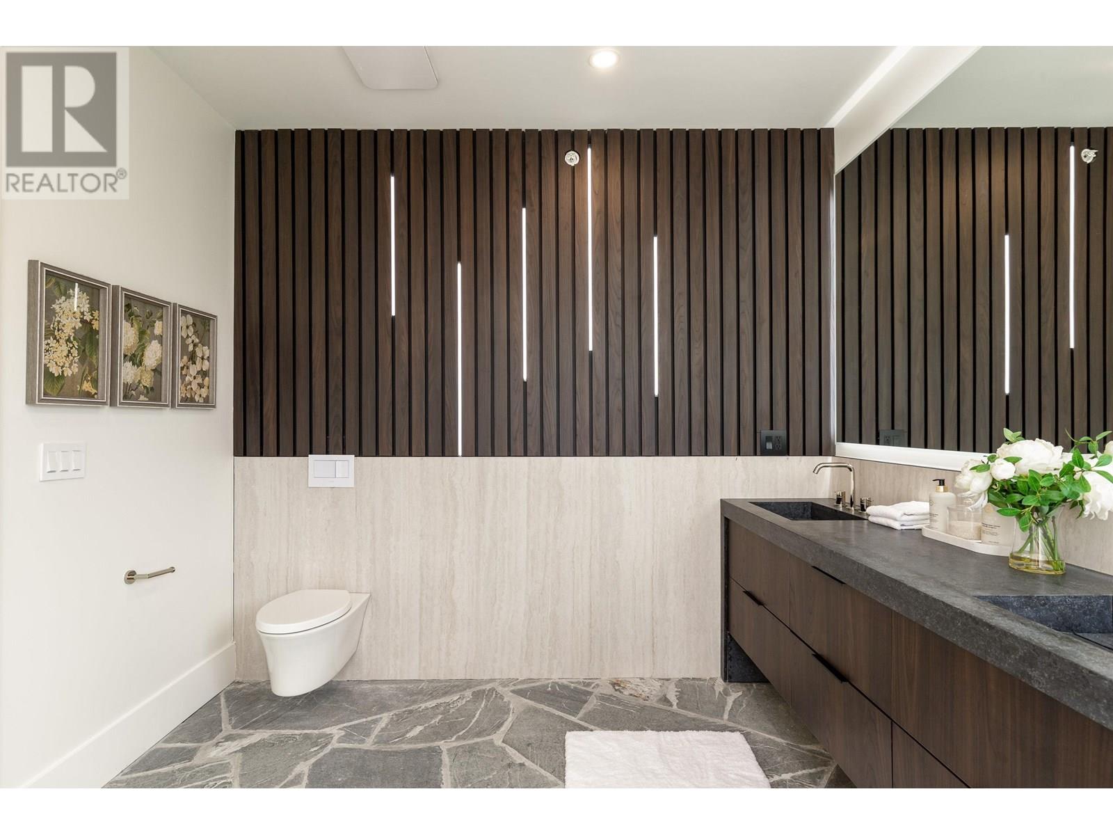 9361 WEDGEMOUNT PLATEAU DRIVE, Whistler