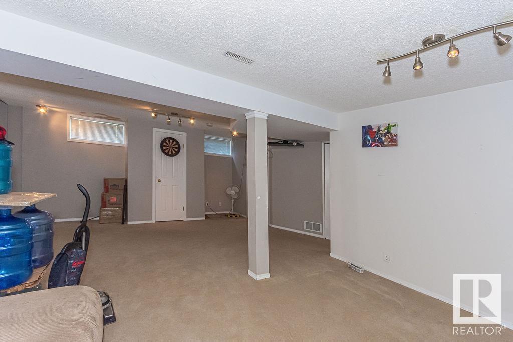 Photo 39 of 14224 78 St Nw, Edmonton AB