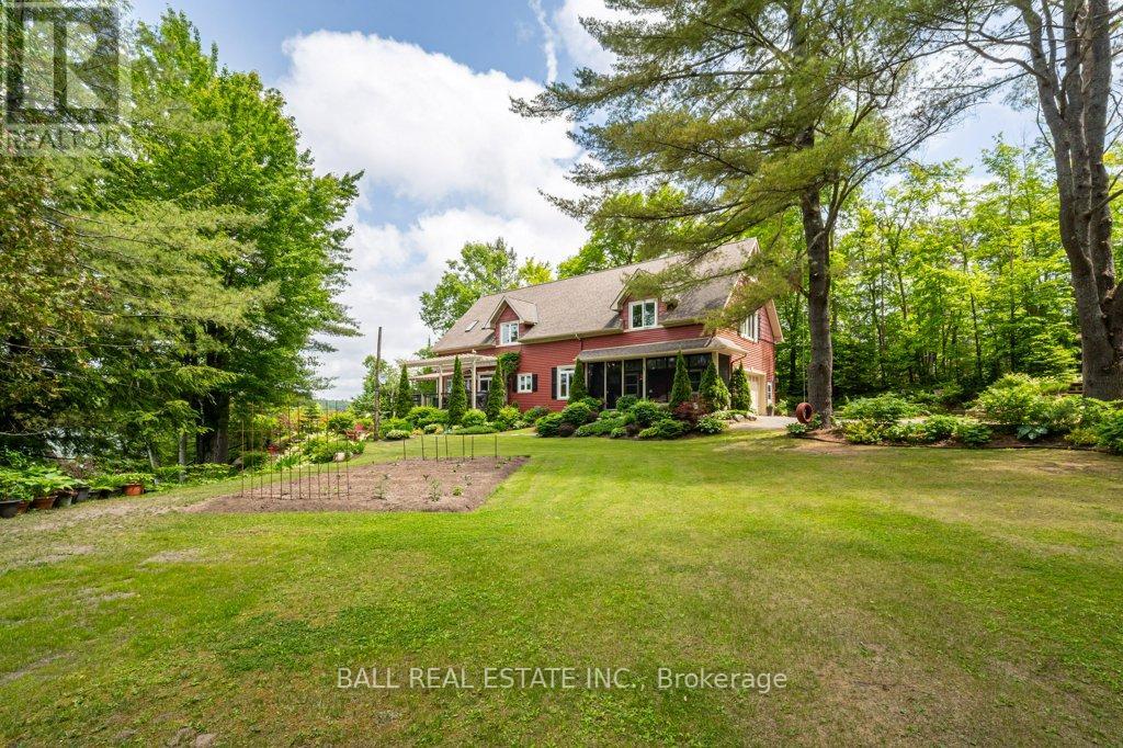 Photo 11 of 32 Shadowood Lane, North Kawartha ON