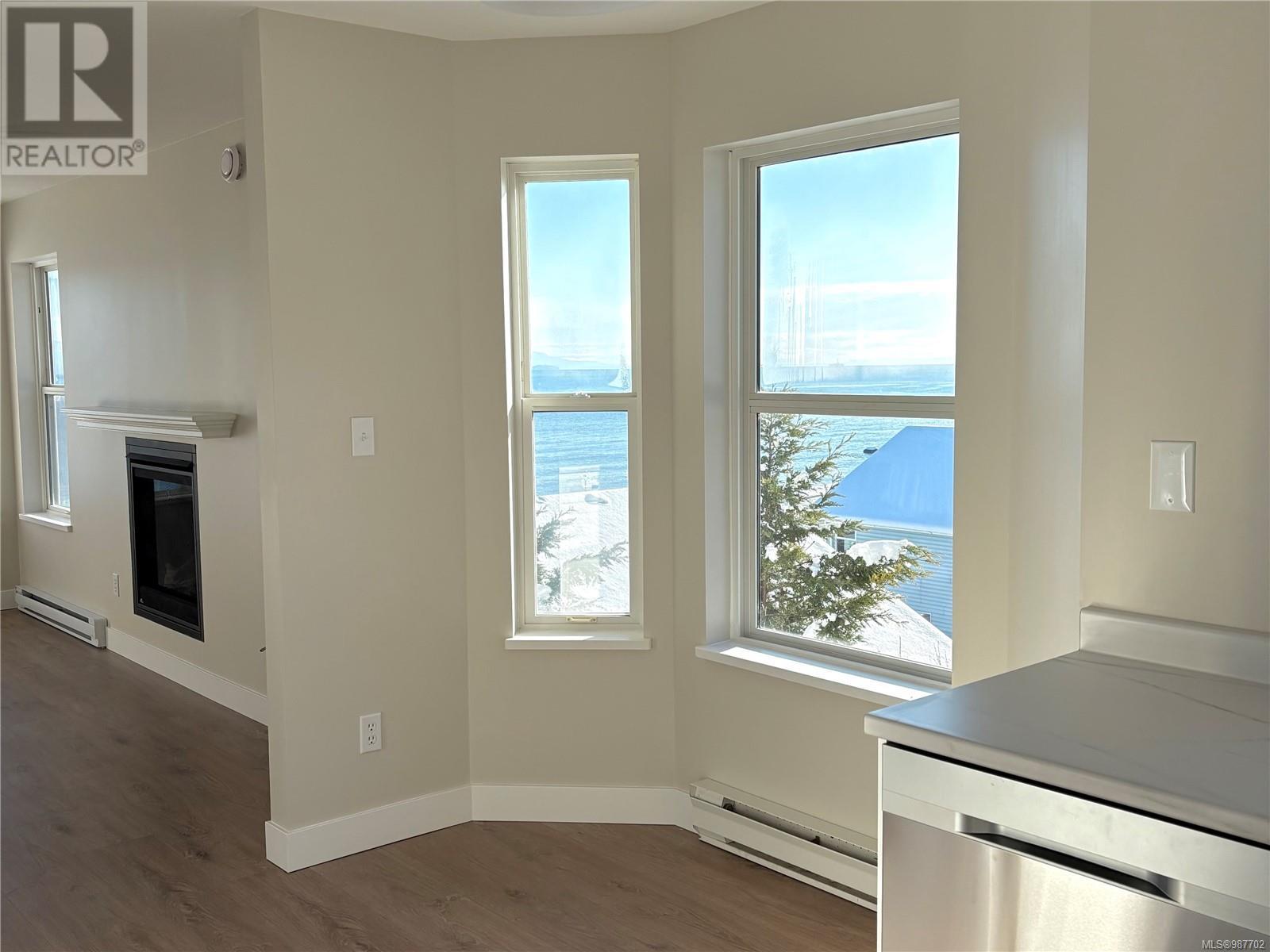 301 1216 Island Hwy S, Campbell River real estate listing 987702