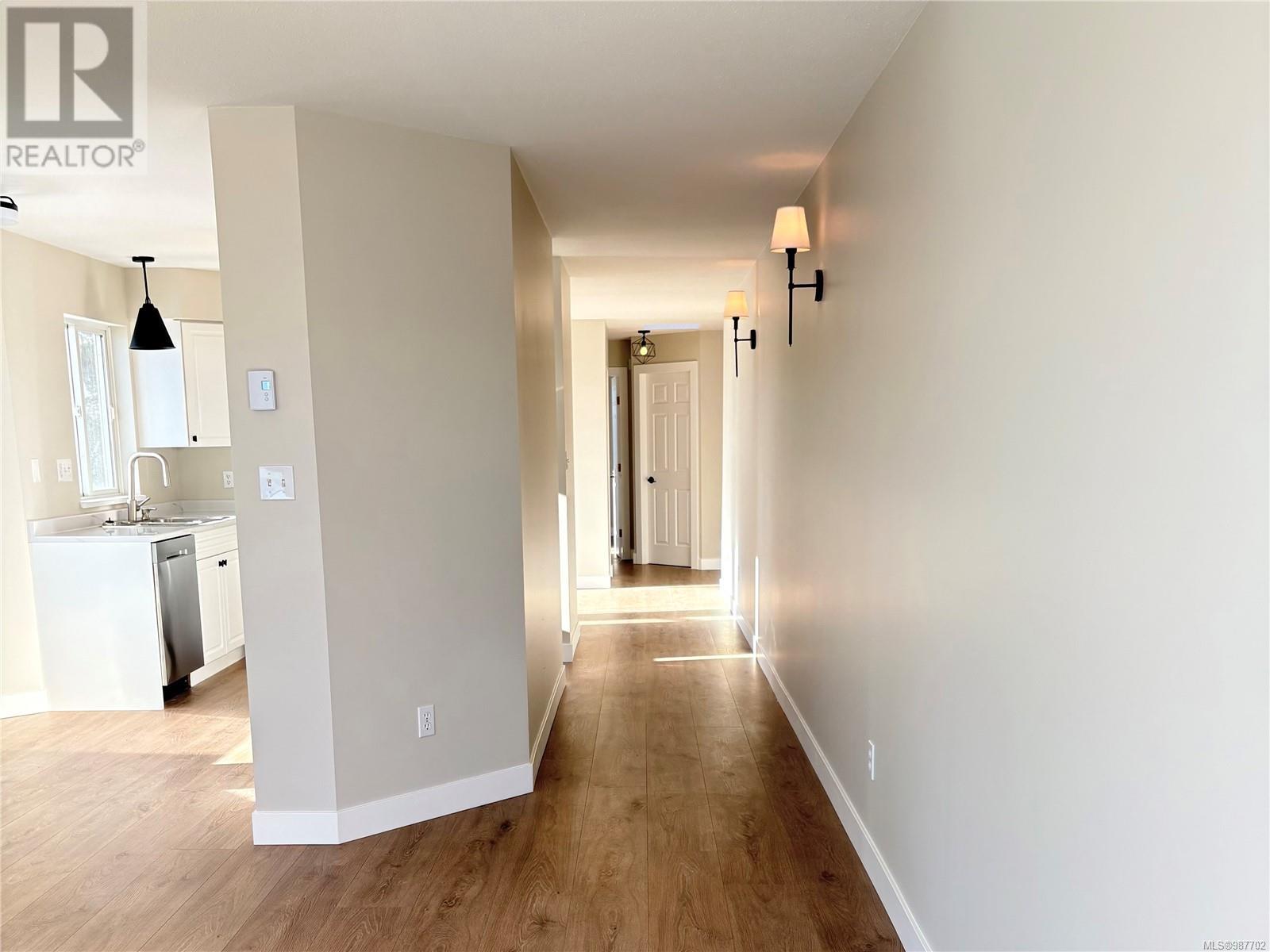 301 1216 Island Hwy S, Campbell River real estate listing 987702