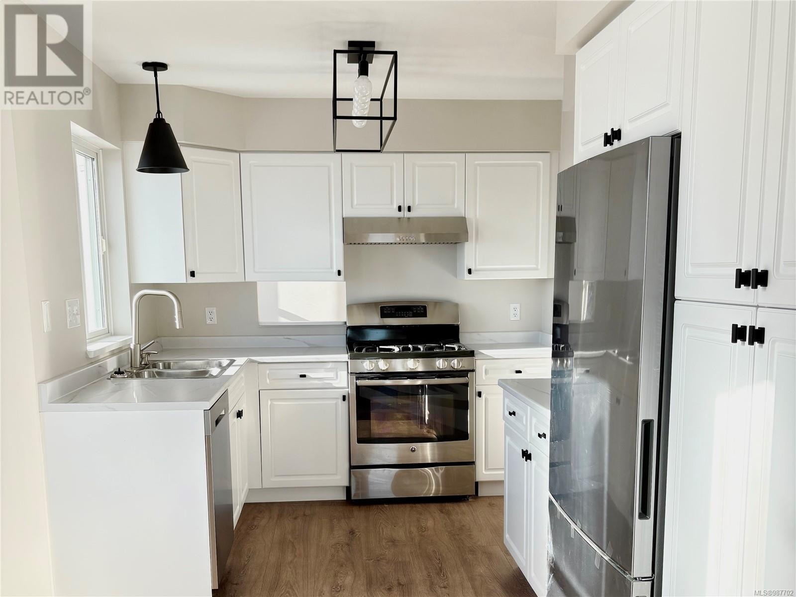 301 1216 Island Hwy S, Campbell River real estate listing 987702