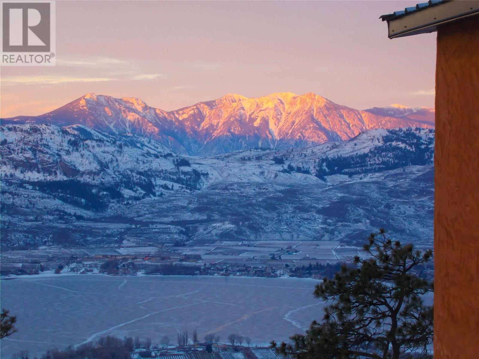 1345 3 Highway, Osoyoos