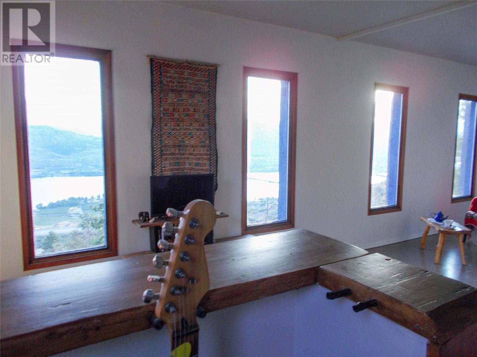 1345 3 Highway, Osoyoos