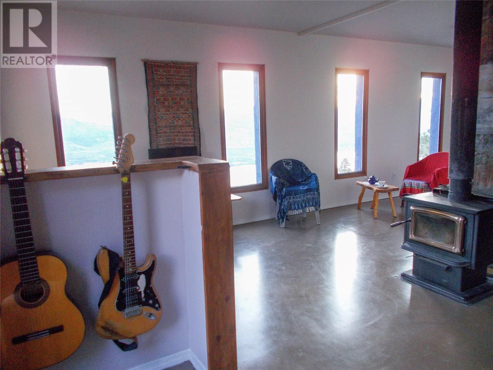 1345 3 Highway, Osoyoos