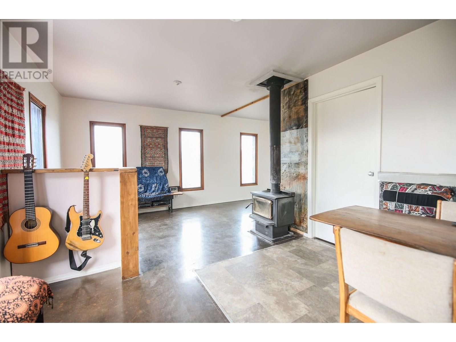 1345 3 Highway, Osoyoos