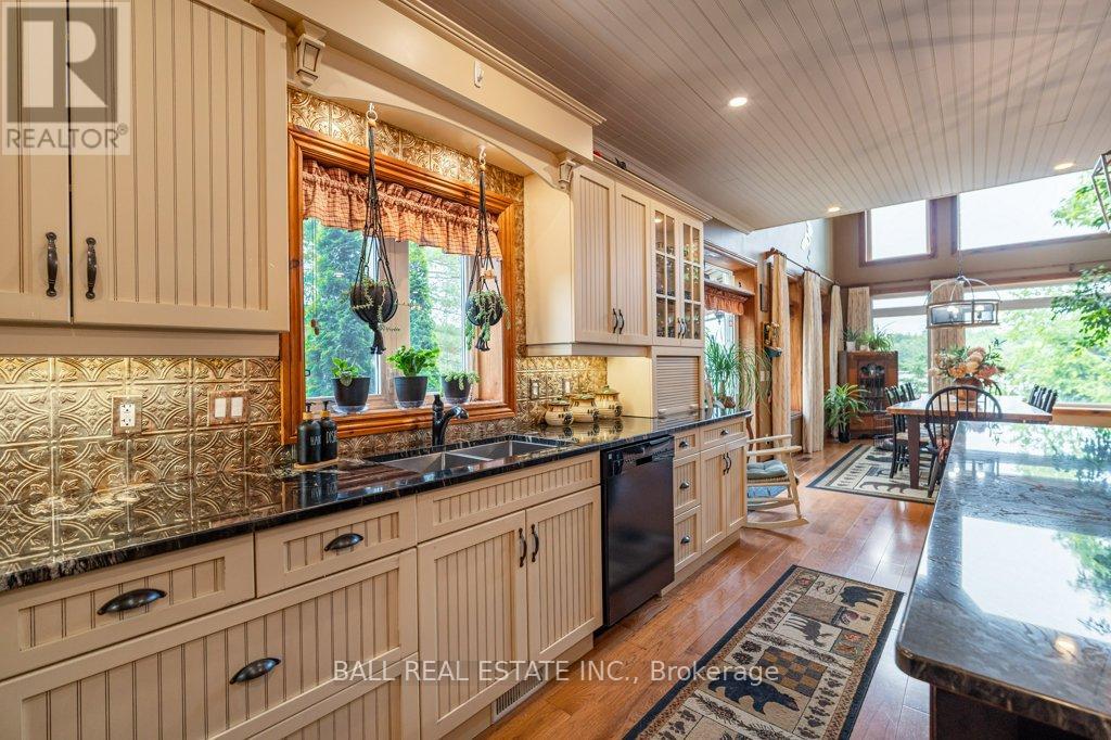 Photo 34 of 32 Shadowood Lane, North Kawartha ON