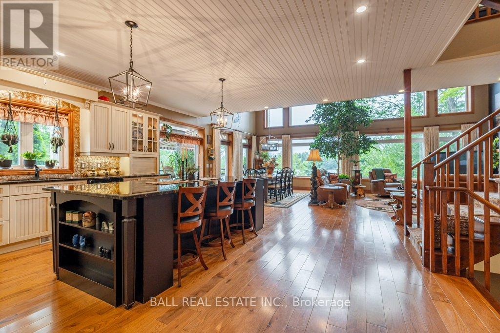 Photo 35 of 32 Shadowood Lane, North Kawartha ON