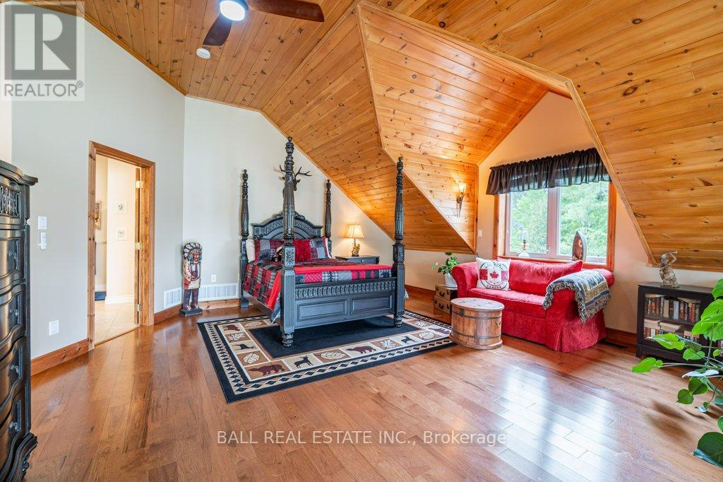 Photo 2 of 32 Shadowood Lane, North Kawartha ON