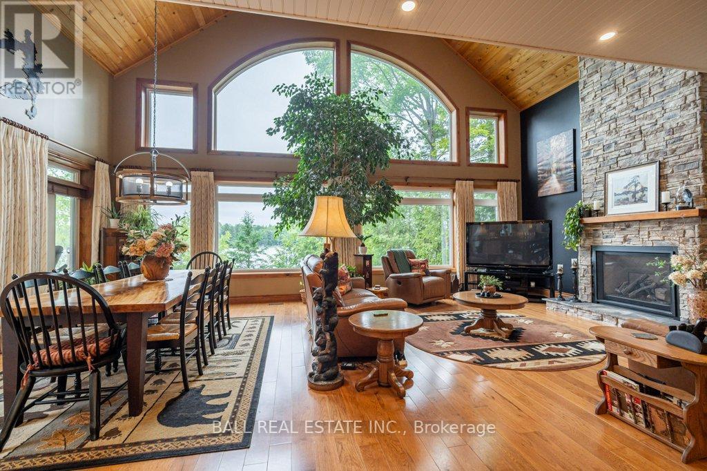 Photo 33 of 32 Shadowood Lane, North Kawartha ON