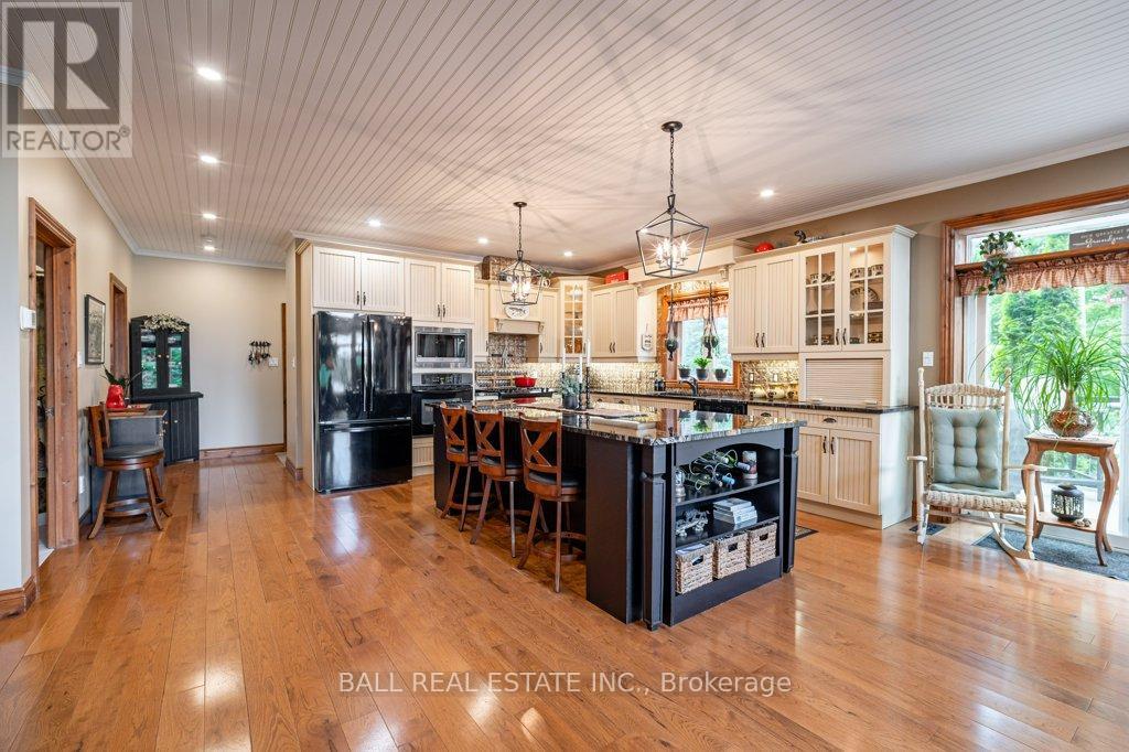 Photo 39 of 32 Shadowood Lane, North Kawartha ON