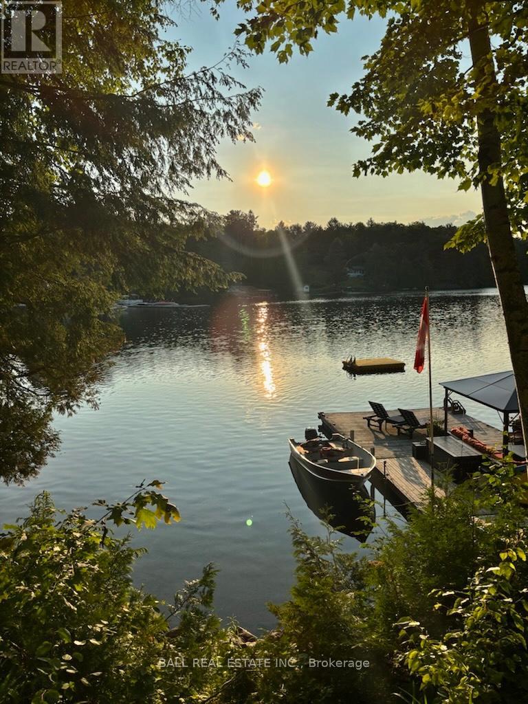 Photo 17 of 32 Shadowood Lane, North Kawartha ON