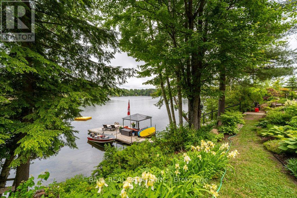 Photo 5 of 32 Shadowood Lane, North Kawartha ON