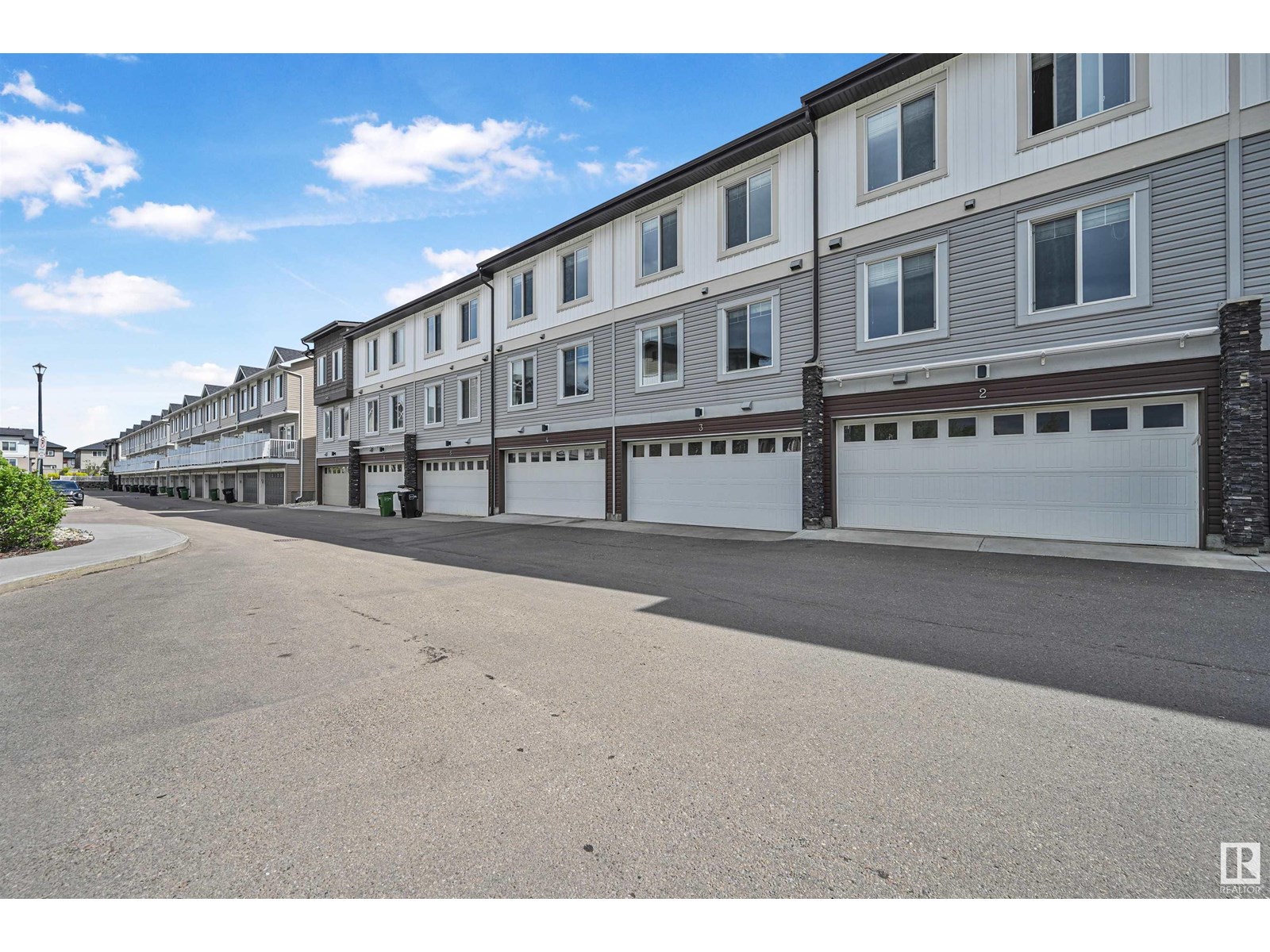 Photo 19 of 3 2215 24 St Nw, Edmonton AB