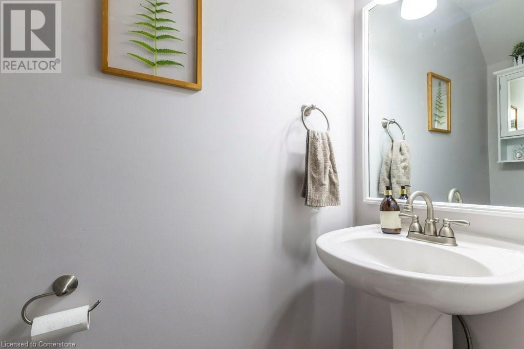 Photo 11 of 26 Moss Boulevard Unit 77, Hamilton ON