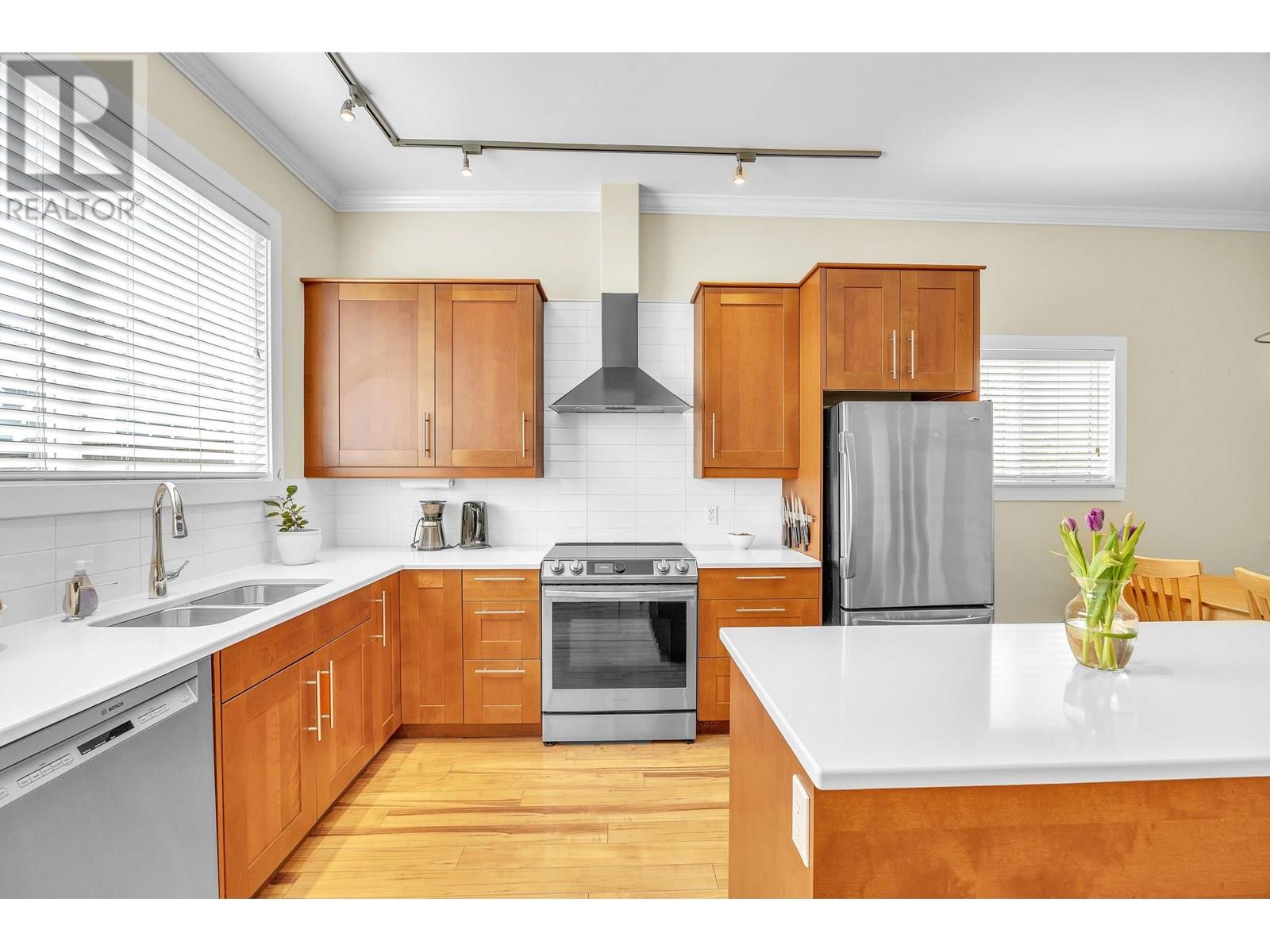 Photo 16 of 1016 E Pender Street, Vancouver BC