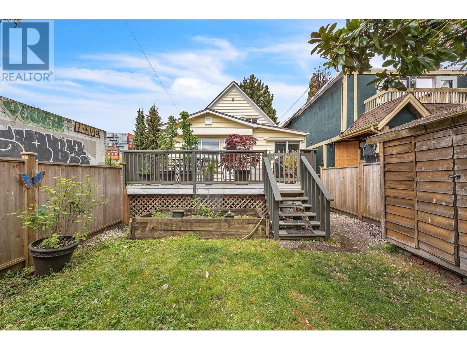 Photo 39 of 1016 E Pender Street, Vancouver BC