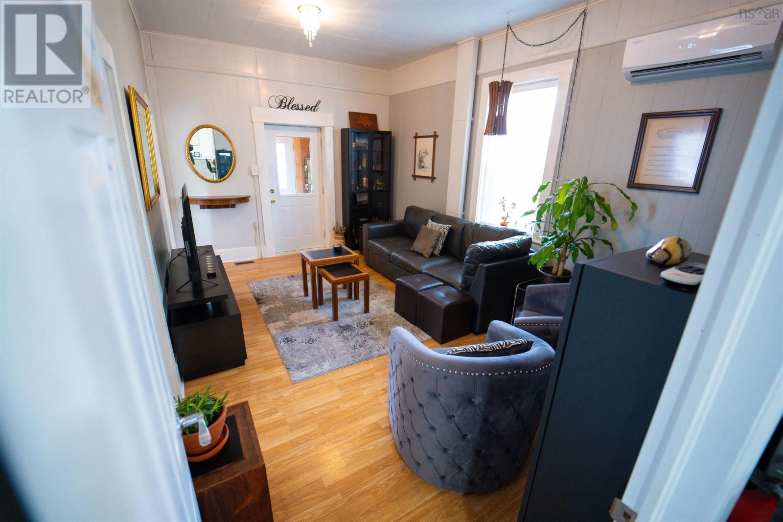 Photo 11 of 33 Pleasant Street, Parrsboro NS
