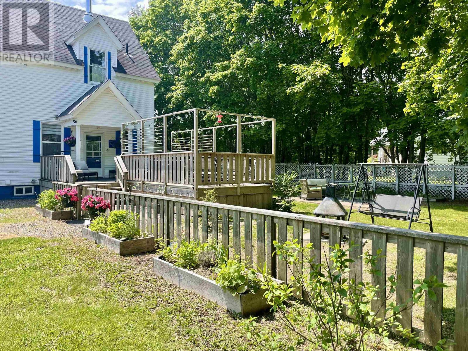 Photo 3 of 33 Pleasant Street, Parrsboro NS