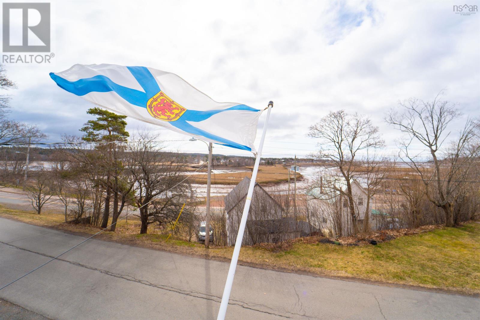 Photo 7 of 33 Pleasant Street, Parrsboro NS