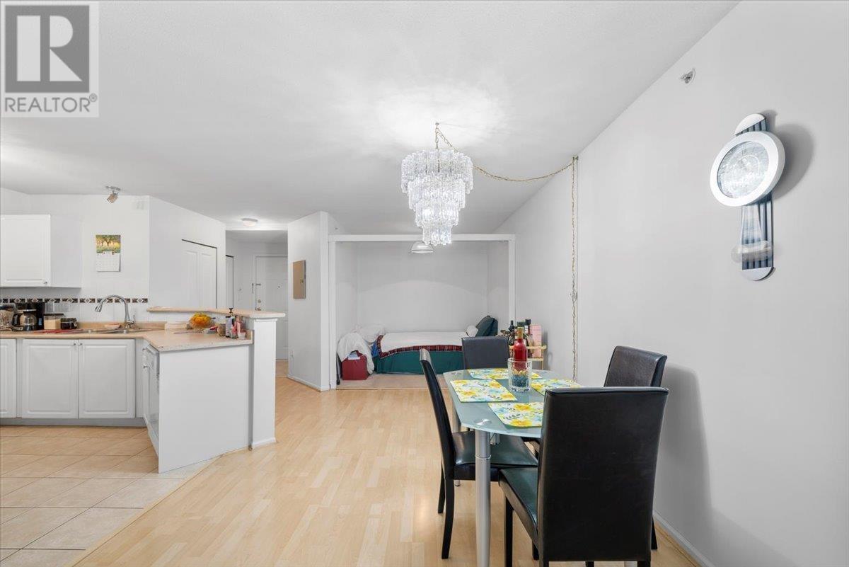 Photo 13 of Ph 23 760 Kingsway, Vancouver BC