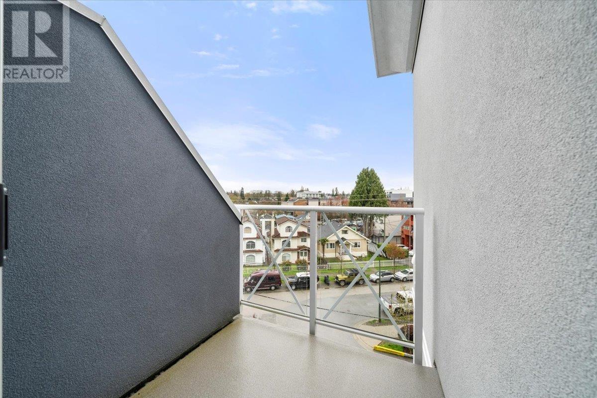Photo 5 of Ph 23 760 Kingsway, Vancouver BC