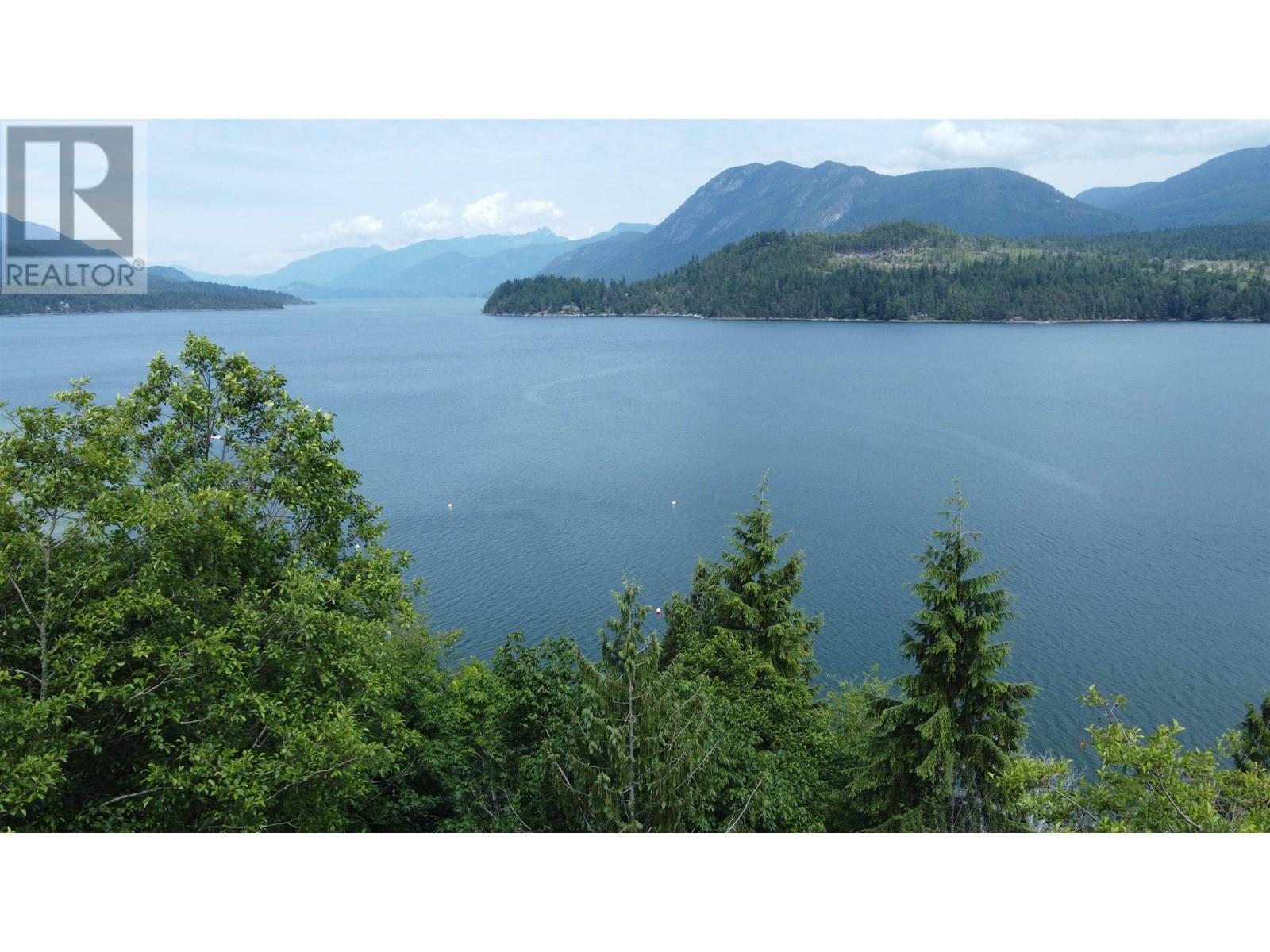 6340 N GALE AVENUE, Sechelt