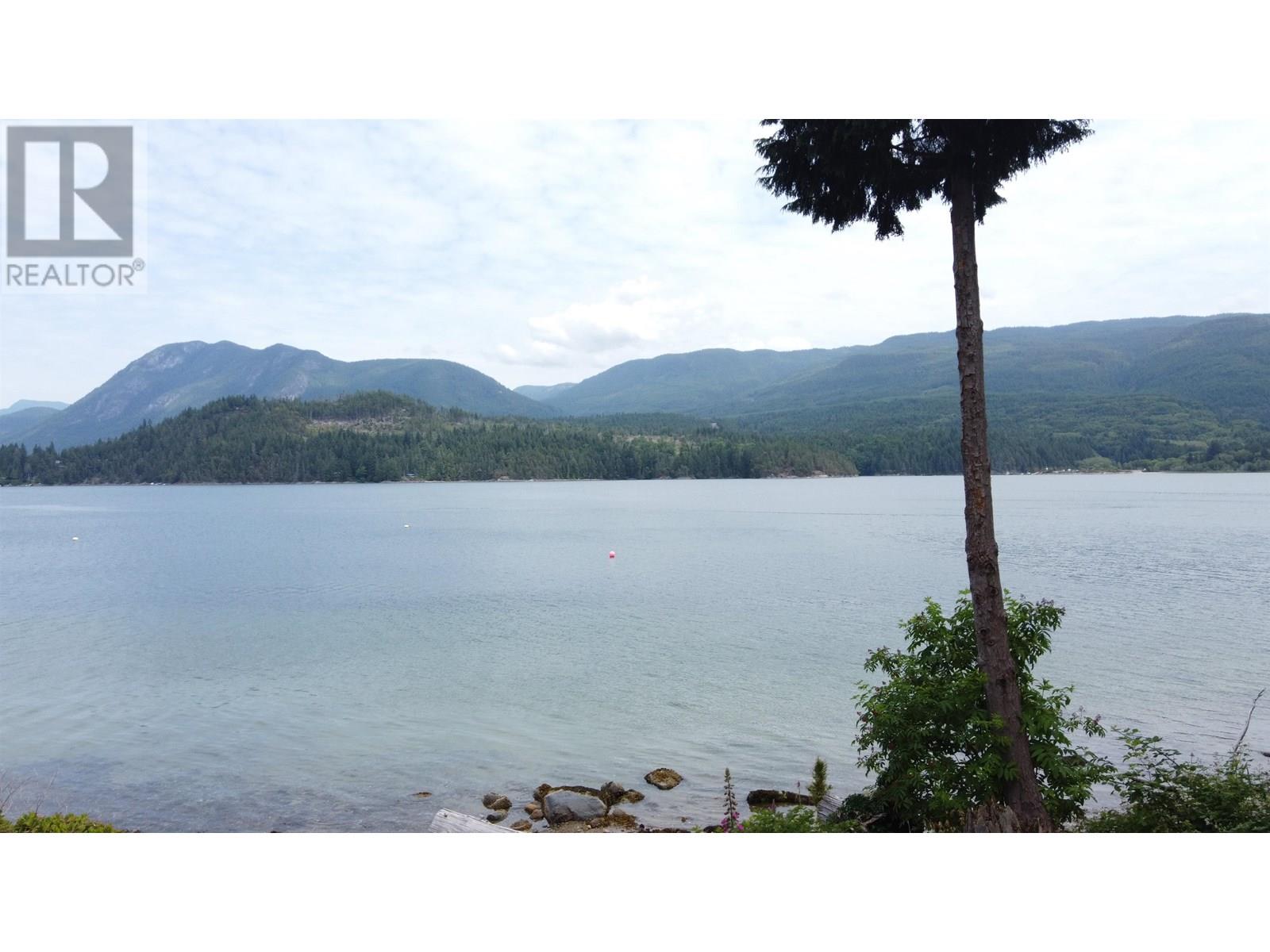 6340 N GALE AVENUE, Sechelt