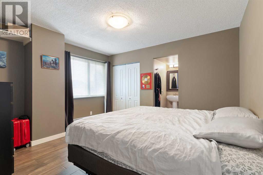 Single Family House for Sale in    Avenue SW Beltline Calgary 