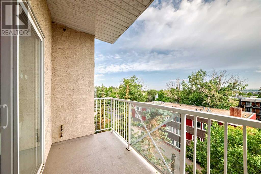 Single Family House for Sale in    Avenue SW Sunalta Calgary 