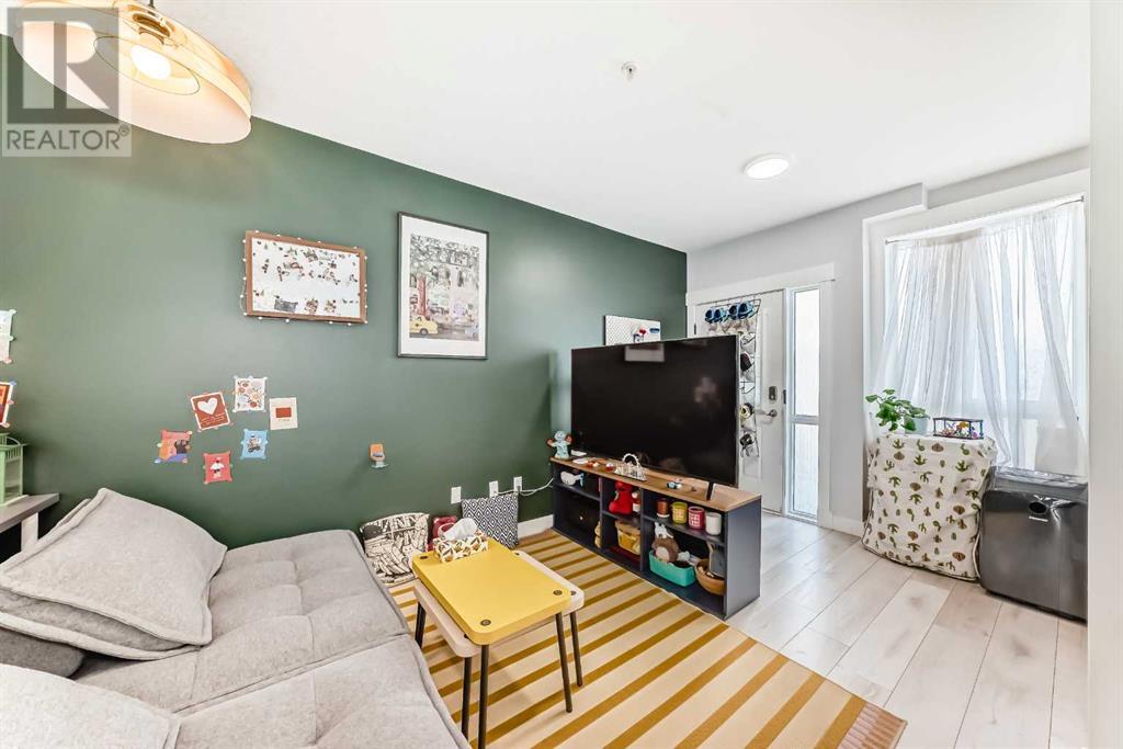 Single Family House for Sale in    Avenue SW Sunalta Calgary 