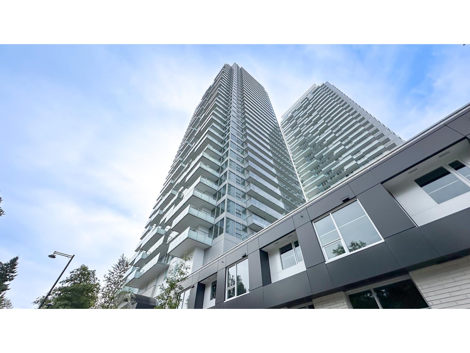 Photo 1 of 1508 13778 100 Avenue, Surrey BC
