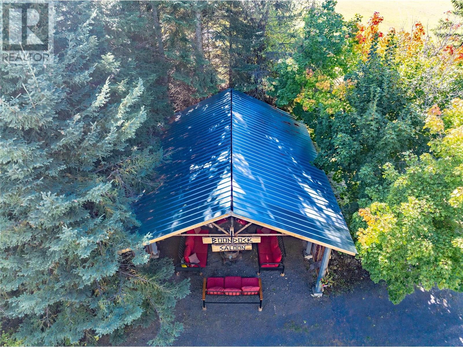9848 6 Highway, Salmo