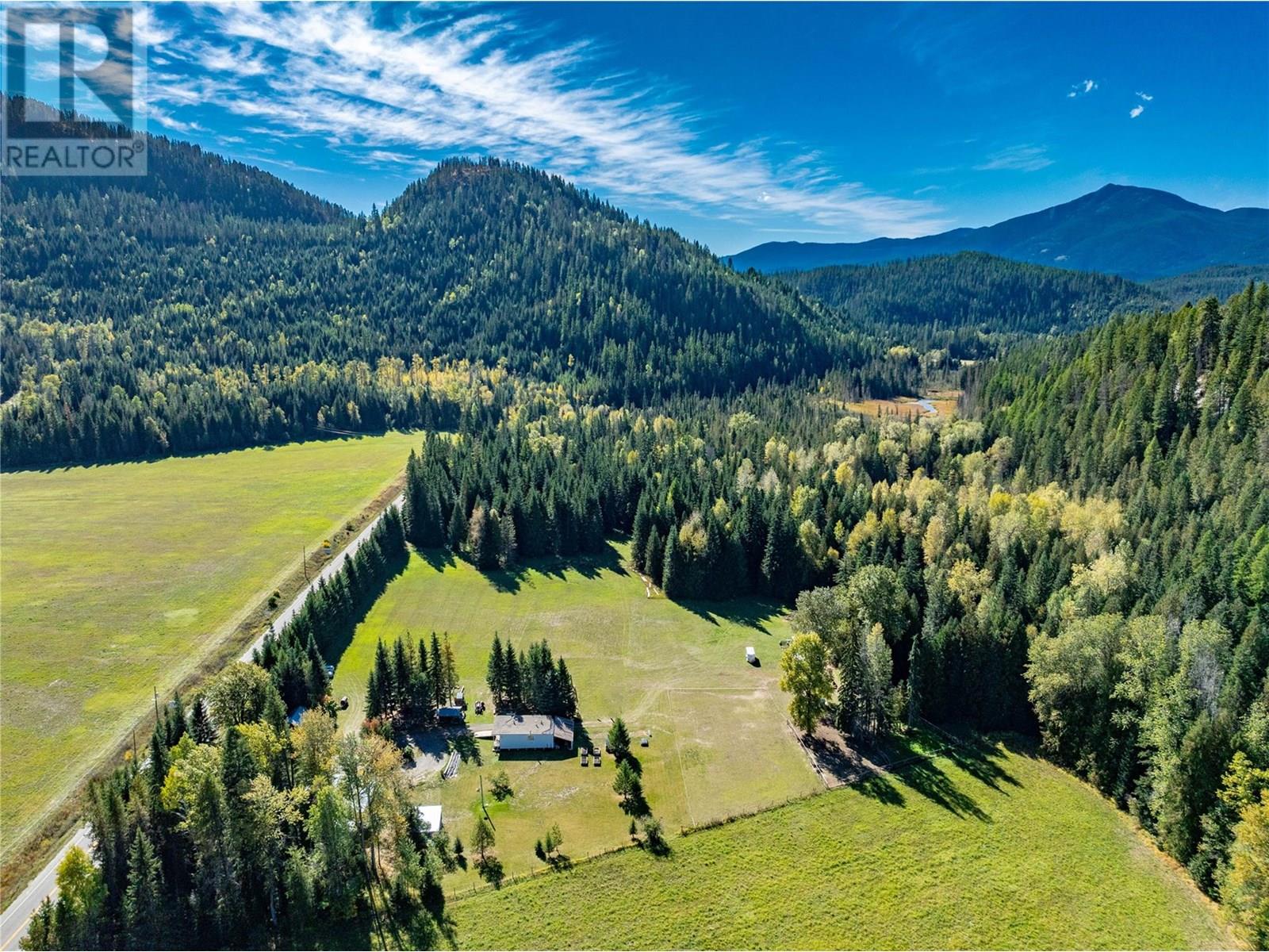 9848 6 Highway, Salmo