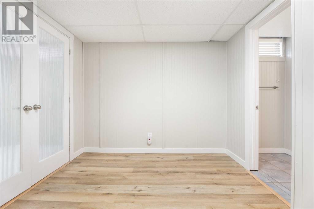 Single Family House for Sale in   Dalton Drive NW Dalhousie Calgary 